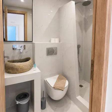 Smart -designed فندق ثيرا