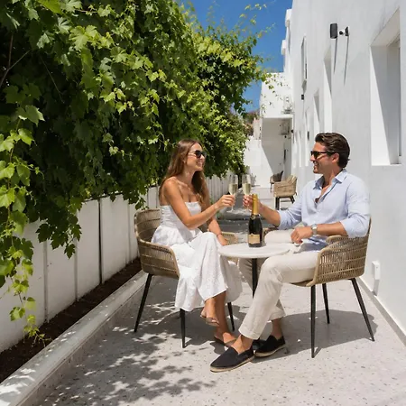 Smart -designed Fira (Santorini)
